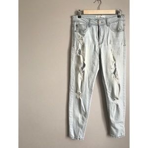 Almost Famous distressed jeans
